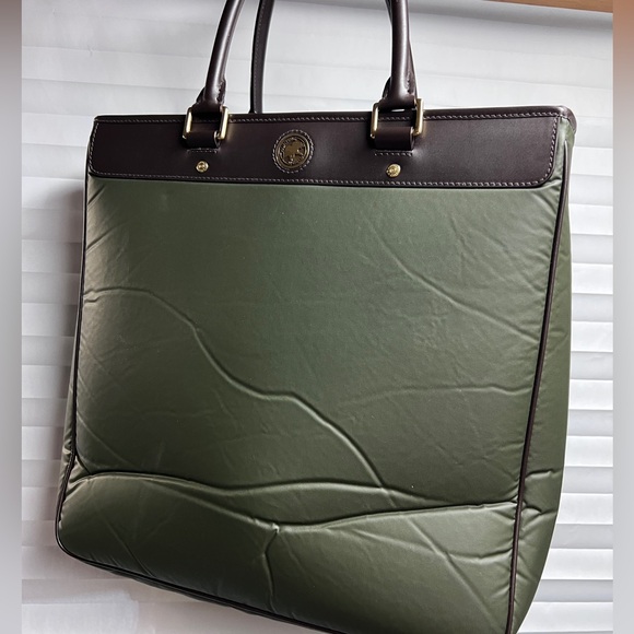 Vintage Hunting World Stylish Green Tote Bag - Picture 3 of 10